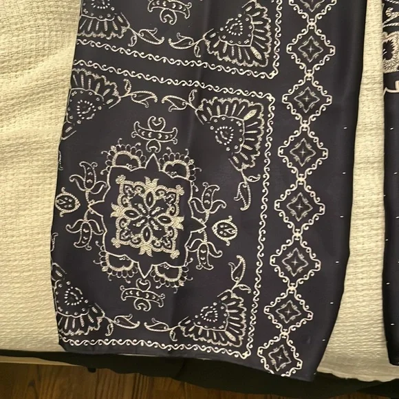 Zara navy satin pants - Picture 3 of 4